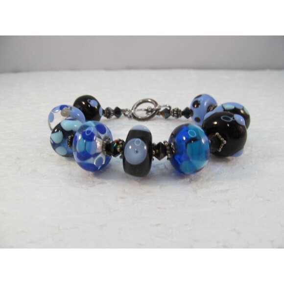 Blue and Black Lampwork Art Glass Beaded Bracelet with Toggle Clasp - Picture 6 of 13